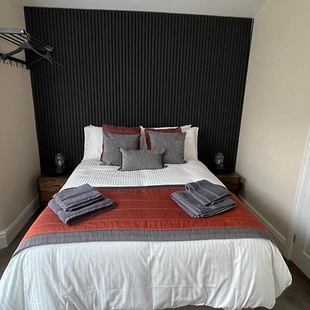 Anfield Place To Stay Liverpool Exterior foto